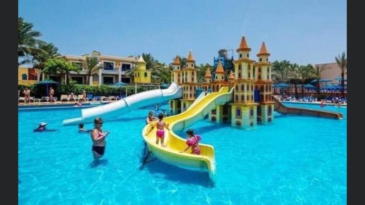 Family In View Aqua Mirage Bay * Хургада